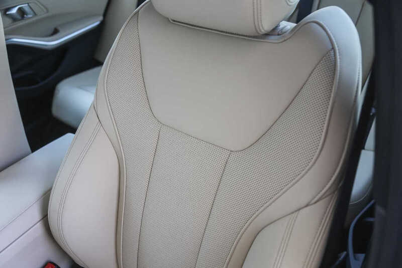 2025 BMW 3 Series 330i xDrive