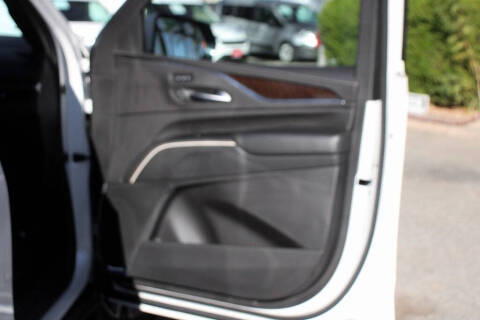 2023 Cadillac Escalade Sport Platinum