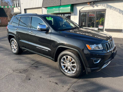 2015 Jeep Grand Cherokee for sale at Auto Sales Center Inc in Holyoke MA