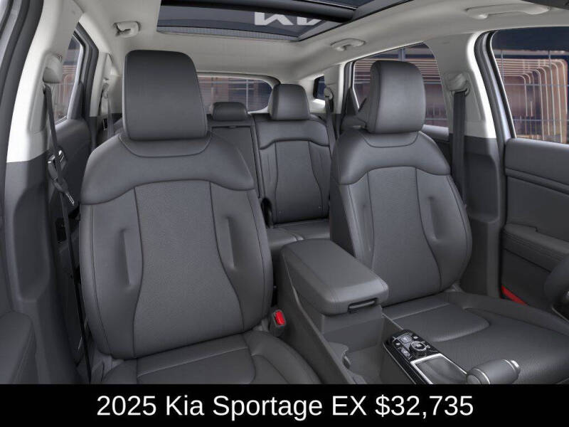 2025 Kia Sportage EX