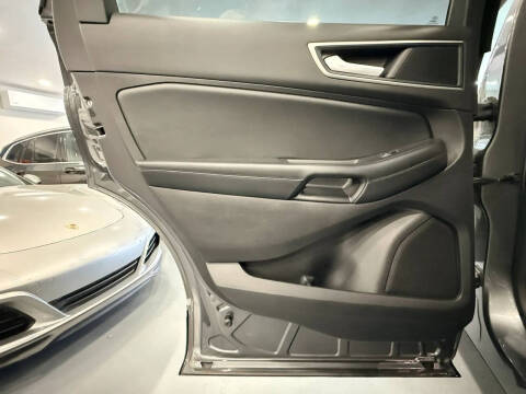 2021 Ford Edge