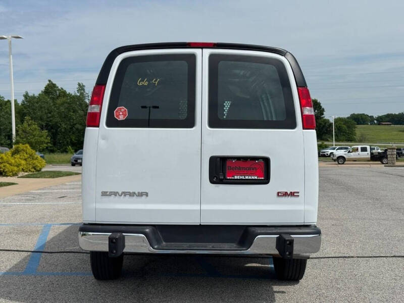 2025 GMC Savana 2500