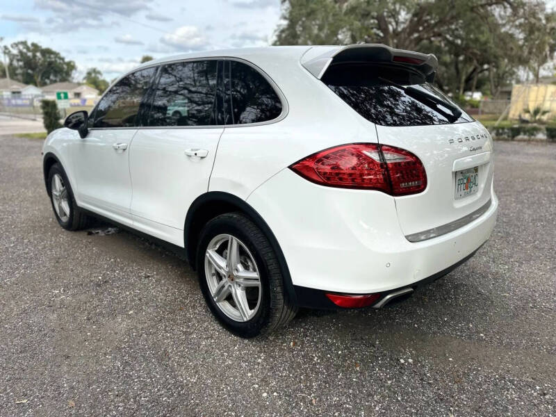 2014 Porsche Cayenne Platinum