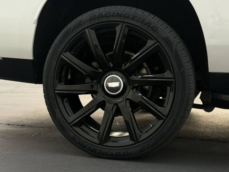 2022 Cadillac Escalade ESV Luxury