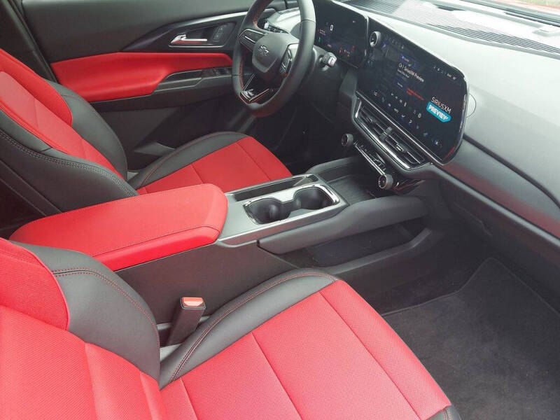 2025 Chevrolet Equinox EV RS