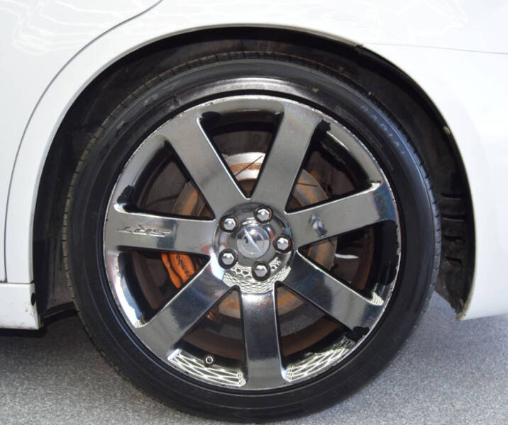 2013 Chrysler 300 SRT8