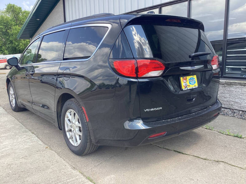 2020 Chrysler Voyager LXi