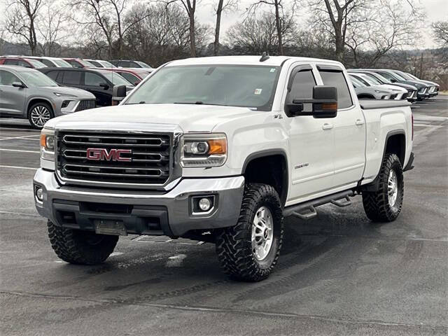 2016 GMC Sierra 2500HD SLE's photo