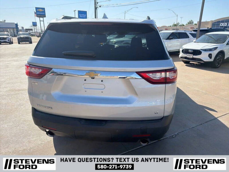 2021 Chevrolet Traverse LT Cloth