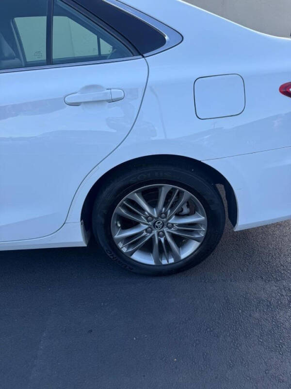 2017 Toyota Camry SE