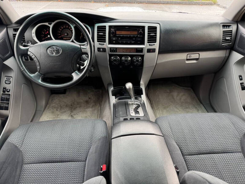 2004 Toyota 4Runner SR5