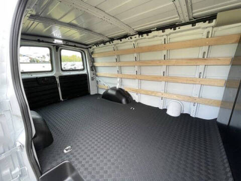 2024 GMC Savana 2500