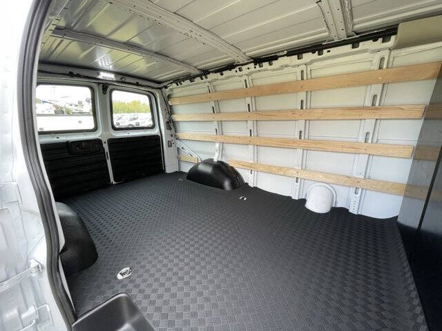 2024 GMC Savana 2500