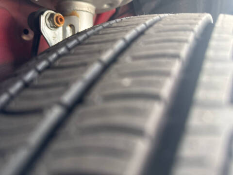 2013 Toyota Yaris 5-Door LE