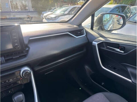 2019 Toyota RAV4 Hybrid XLE