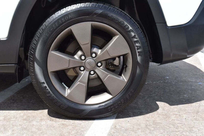 2017 Jeep Cherokee 75th Anniversary