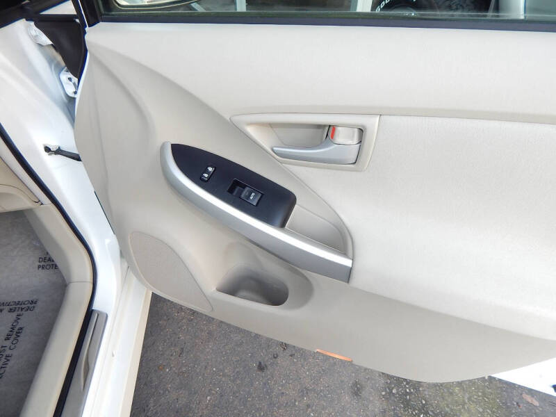 2011 Toyota Prius Two