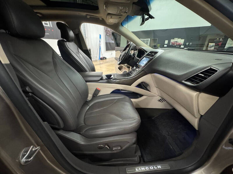 2019 Lincoln Nautilus Reserve