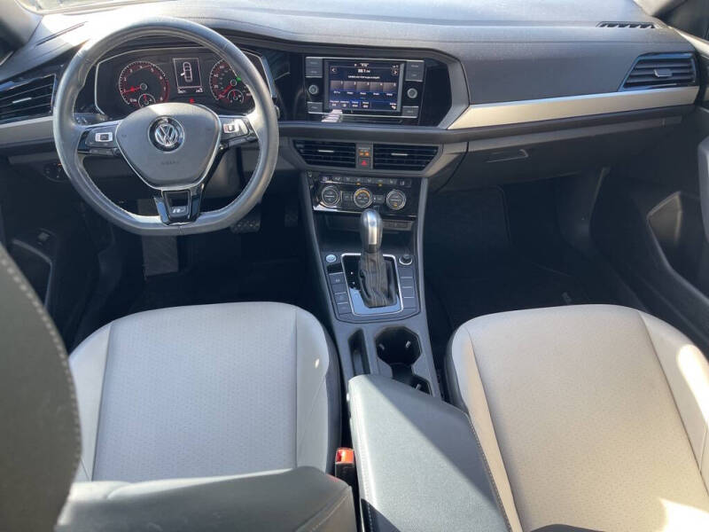 2020 Volkswagen Jetta R-Line