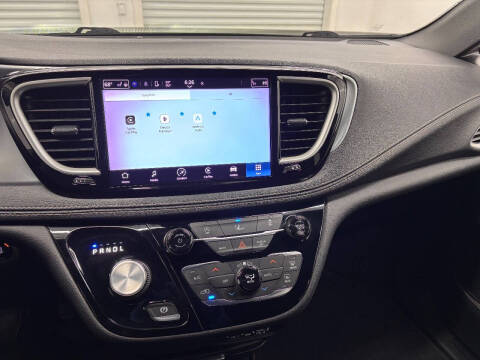 2022 Chrysler Pacifica Touring