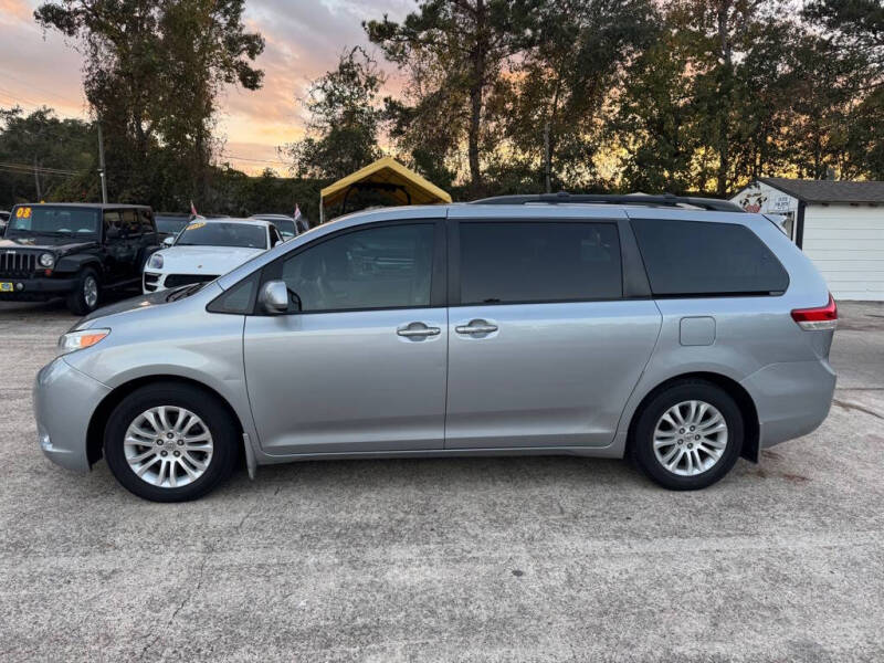 2012 Toyota Sienna