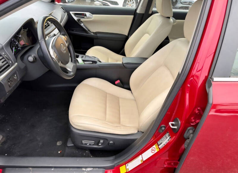 2011 Lexus CT 200h Premium