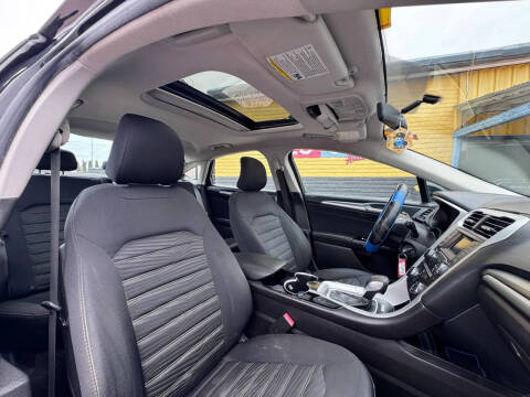 2016 Ford Fusion SE