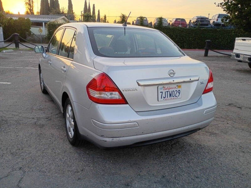 2009 Nissan Versa 1.8 SL