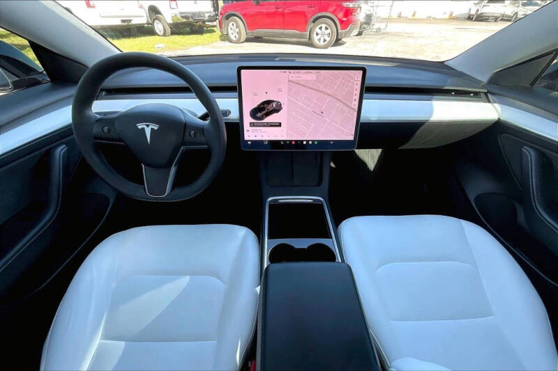 2021 Tesla Model 3 Standard Range Plus