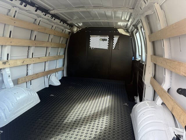 2024 Chevrolet Express 2500