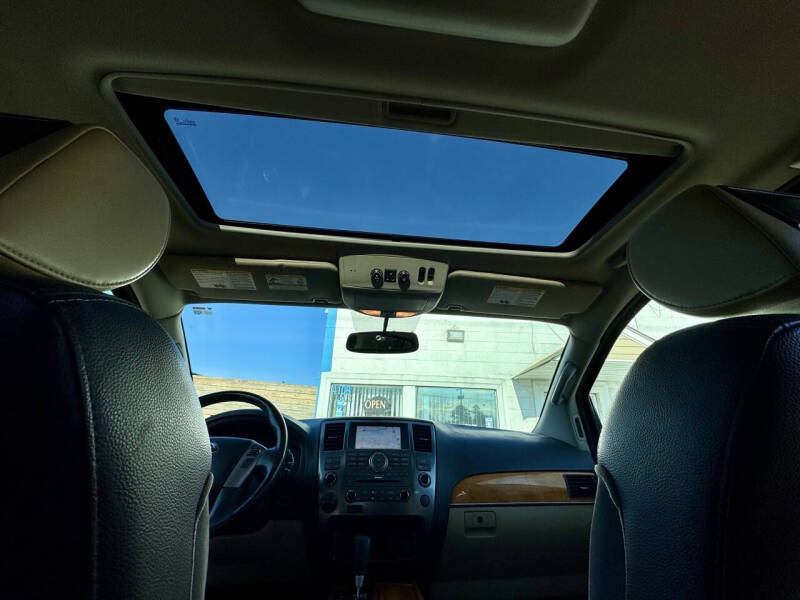 2014 Nissan Armada Platinum