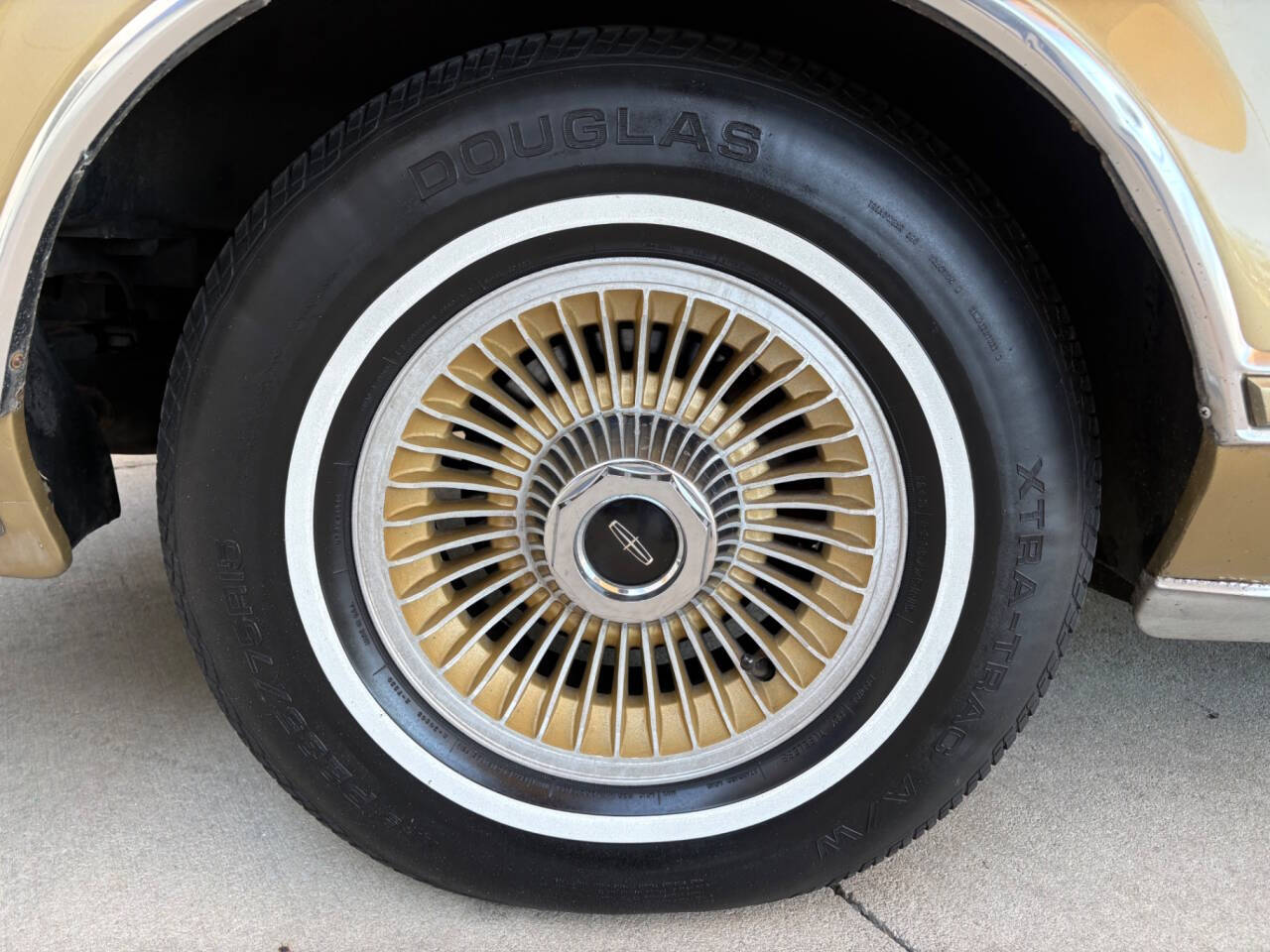 1978 Lincoln Mark V 23