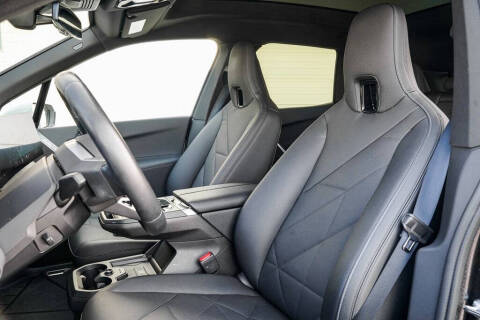 2025 BMW iX xDrive50