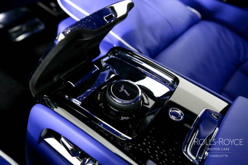 2024 Rolls-Royce Phantom EWB