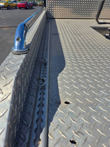 2007 Freightliner M2 106