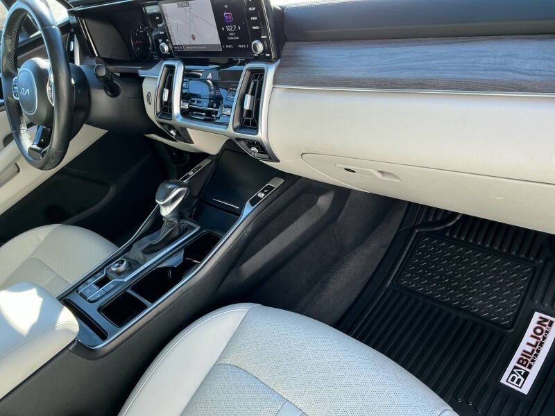 2022 Kia Sorento X-Line EX