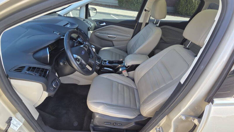 2017 Ford C-MAX Energi Titanium