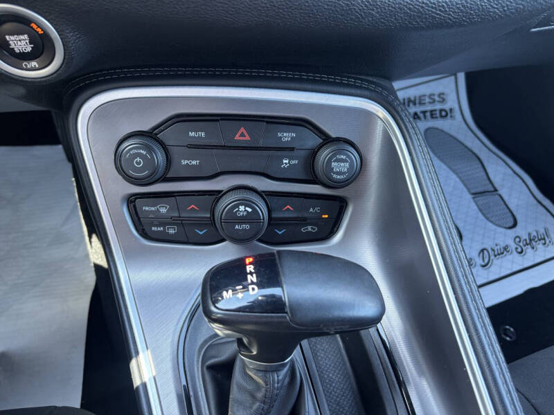 2022 Dodge Challenger SXT