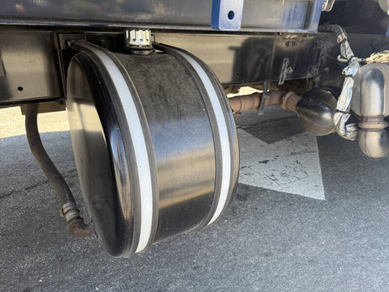 2016 Freightliner M2 106