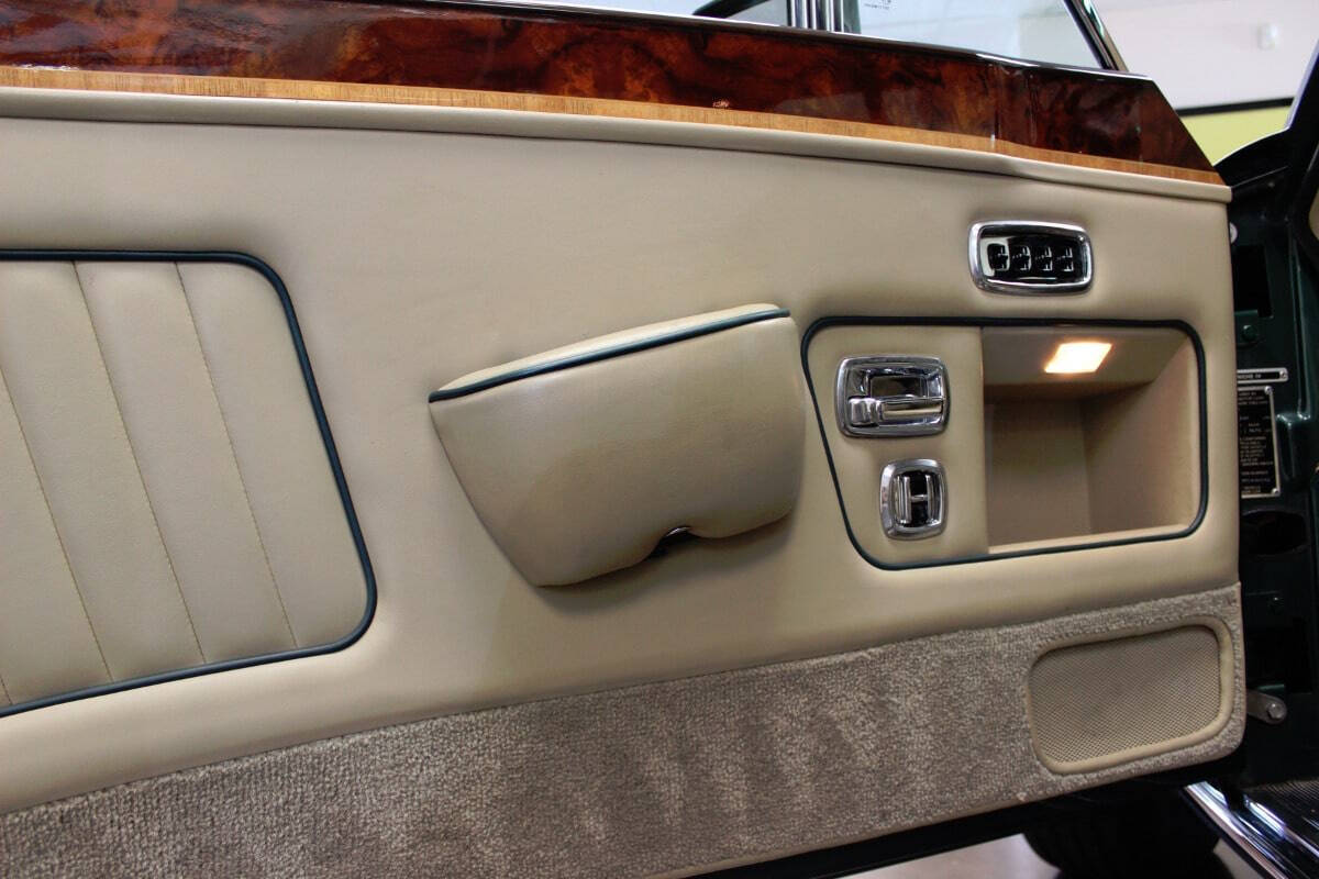 1993 Rolls-Royce Corniche 9