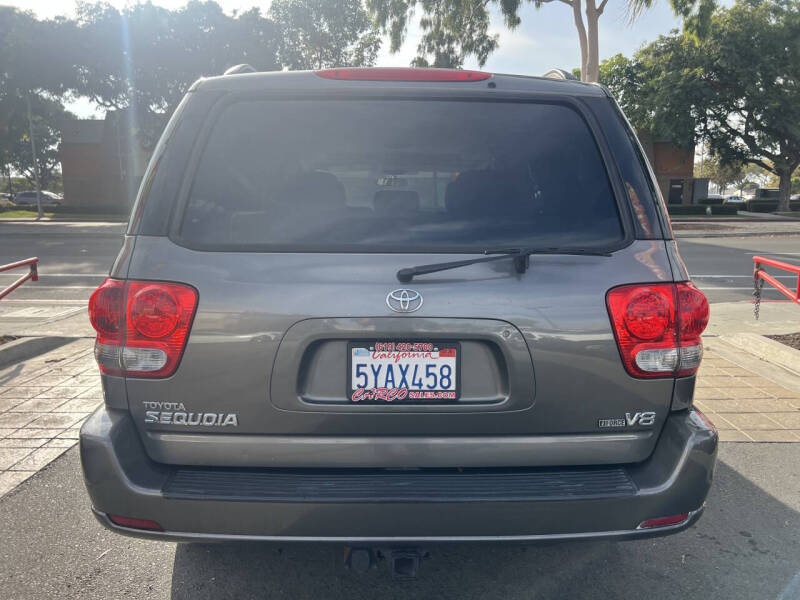 2007 Toyota Sequoia SR5