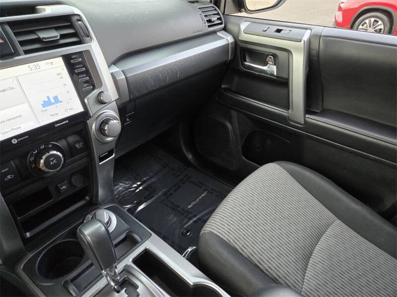 2022 Toyota 4Runner SR5