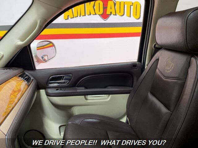 2011 Cadillac Escalade Platinum Edition