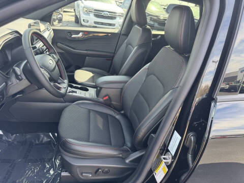 2025 Ford Escape ST-Line Select