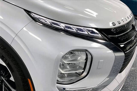 2022 Mitsubishi Outlander SE