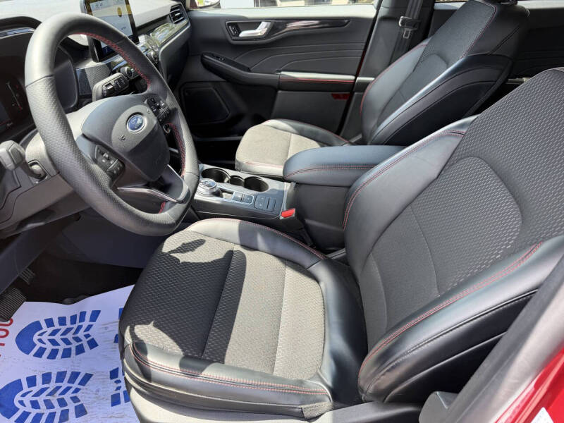 2025 Ford Escape ST-Line