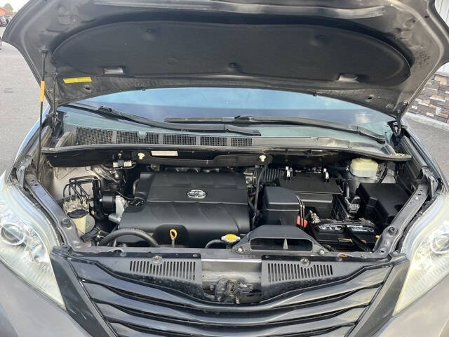 2015 Toyota Sienna L 7-Passenger