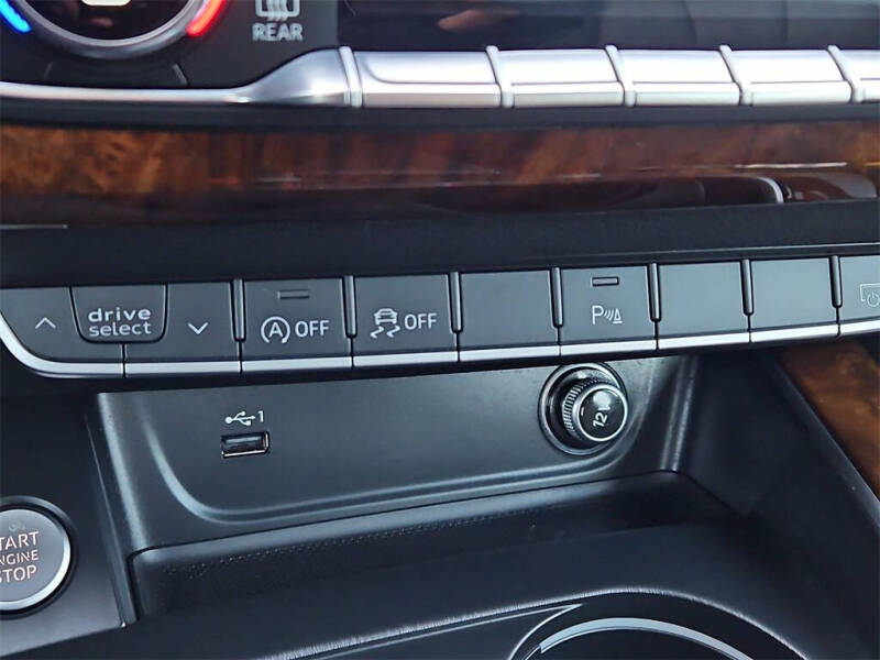 2019 Audi A4 quattro Premium Plus 45 TFSI