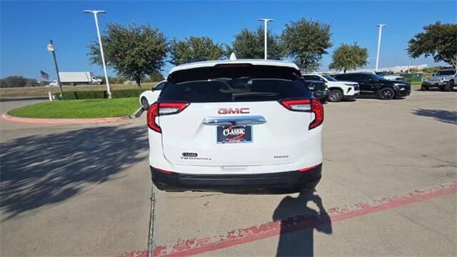 2024 GMC Terrain SLE