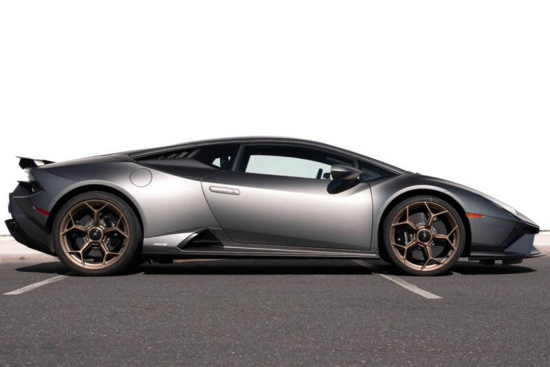 2023 Lamborghini Huracan Tecnica